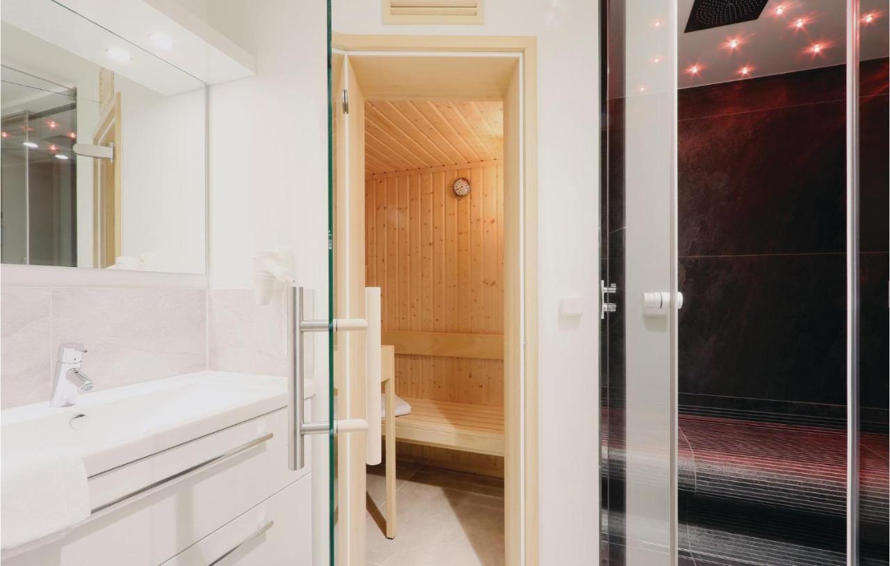 Awesome Apartment In Luebeck Travemuende With Sauna Kültér fotó